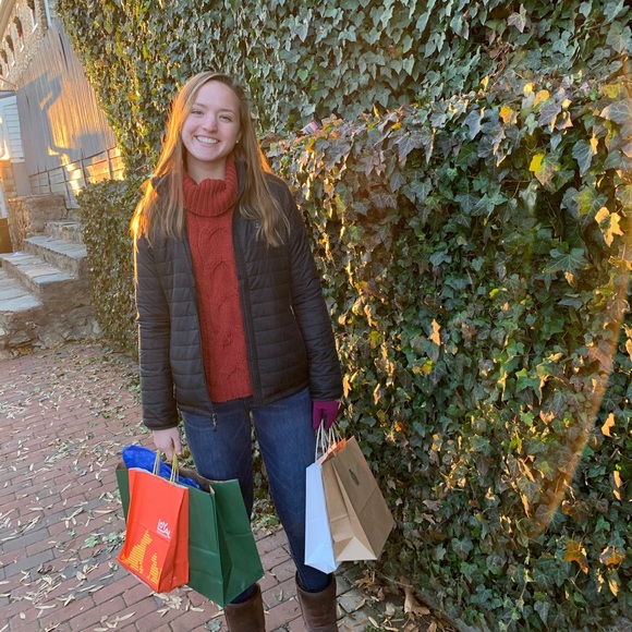 Meet your Posher, Eileen - Picture 4 of 5